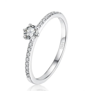 Klassik-Ring – 925 Silber, weißer Moissanit, 4,5 mm Rundschliff