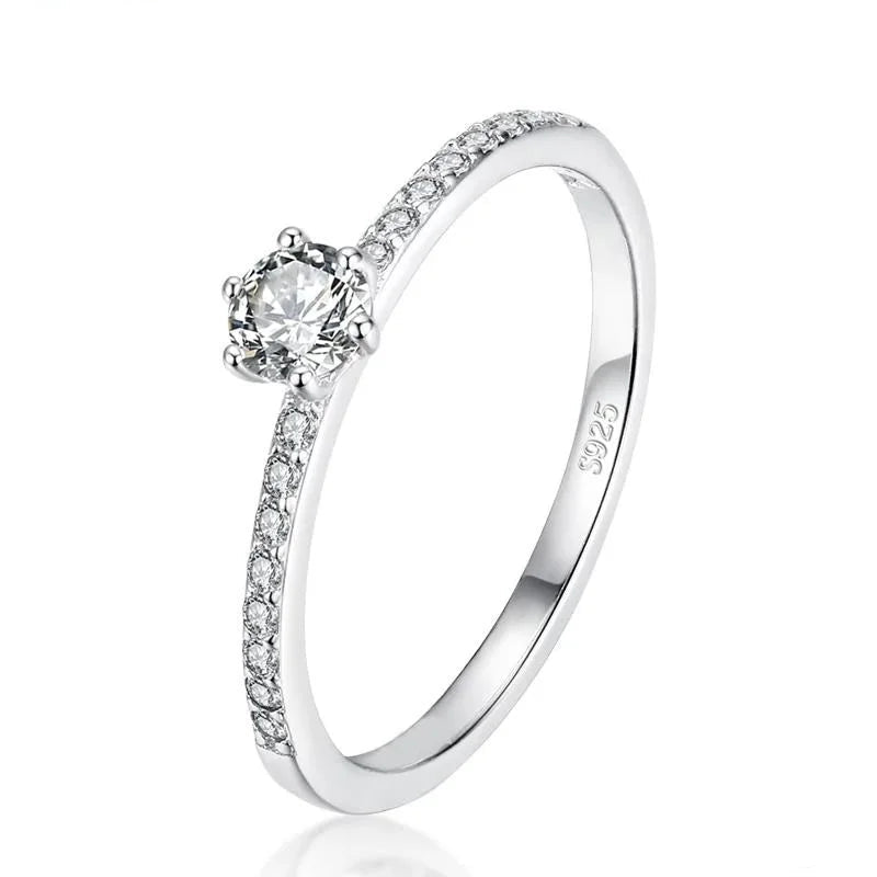 Klassik-Ring – 925 Silber, weißer Moissanit, 4,5 mm Rundschliff